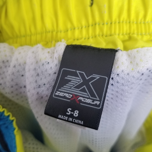 ZeroXposur Plaid Boy's Swim Trunks Size Small (8) - Picture 3 of 12